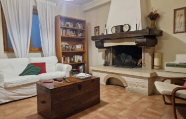 Villa bifamiliare via dei Castelli Romani, Centro, Rocca di Papa