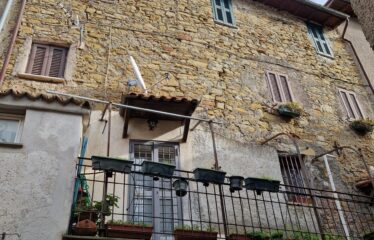 TRILOCALE IN VICOLO DEL MONTANO, 8 – PISONIANO